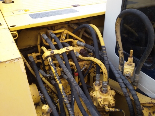 ขายแบคโฮ KOMATSU PC 100-5