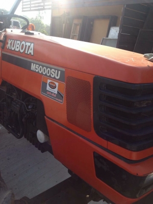 M5000สวยสดมาแล้วครับ รถสวยเดิมมากครับ. ทำงานแค่1800ชั่วโมงครับ.  ราคาแค่ 350000บาทเท่านั้นเองครับ