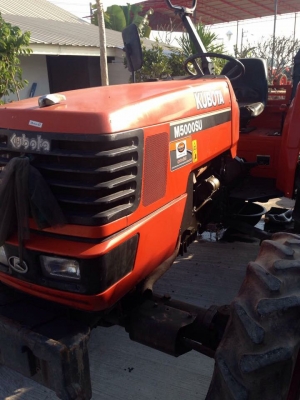 M5000สวยสดมาแล้วครับ รถสวยเดิมมากครับ. ทำงานแค่1800ชั่วโมงครับ.  ราคาแค่ 350000บาทเท่านั้นเองครับ