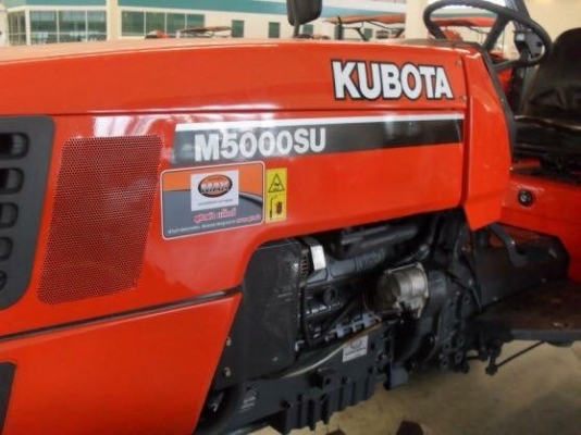 M5000สวยสดมาแล้วครับ รถสวยเดิมมากครับ. ทำงานแค่1800ชั่วโมงครับ.  ราคาแค่ 350000บาทเท่านั้นเองครับ