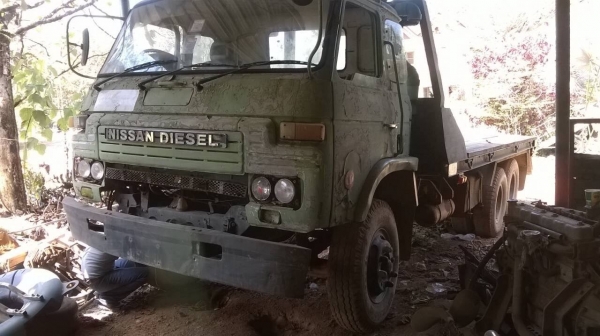 ขายรถเทเลอร์NISSAN UD cw30 2เพลาขาย350000