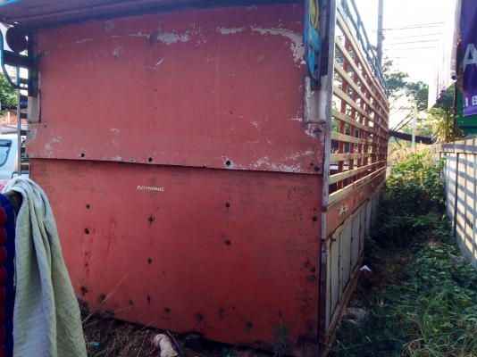 ขายด่วน  กระบะรถสิบล้อ  แผงข้างเหล็กแข็งแรง  สภาพดี