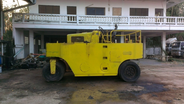 ขายรถบดล้อยาง