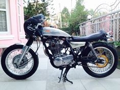 ---ขาย SR400 แต่ง Cafe สวยๆแต่งเพียบ ราคาเบาๆ---