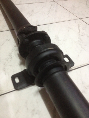 ขายเพลากลางbmw e36แท้ ถอดออกจากเครือง1jโบ สภาพดียกใส่รถใด้เลย ราคา3000บาท โทร0924462525โส