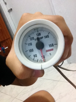 ขายเกจ3ตัว omoni หน้าขาว-ดำ 1oil temp 2วัดบูส 3oil temp สภาพดียกเว้นตตัวที3ไม่มีไฟ ราคา1500บาท โทร0924462525โส