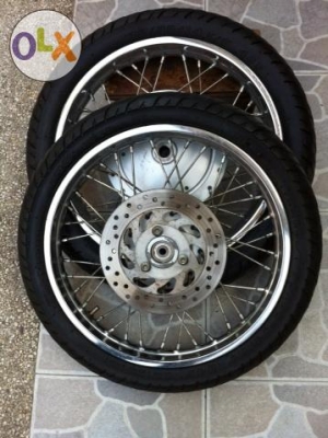 ล้อหน้า ล้อหลัง ฟีโน ดุม จานดิส ยางปี2013 กลางปี ใช้ไปไม่เกิน 3000โล ใช้ได้อีกยาว สภาพสวย