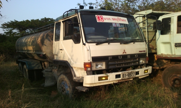 ขายด่วนรถสิบล้อหลงMAรถบรรทุกนํ้าบรรจุ16000ลิตร2เพลา