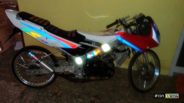 ls 125 ครับทำมาใหม่หมดทั้งคันครับเครื่องก็เดิมๆๆมาลองได้