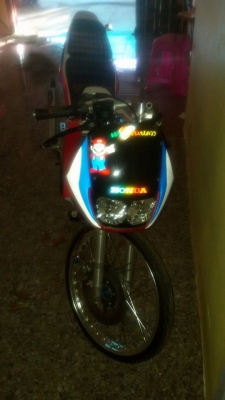 ls 125 ครับทำมาใหม่หมดทั้งคันครับเครื่องก็เดิมๆๆมาลองได้