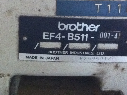 จักรเย็บผ้าอุตสาหกรรมและจักรโพ้ง จักรดึงยางยืด  ทั้งหมดมี 10 หลัง