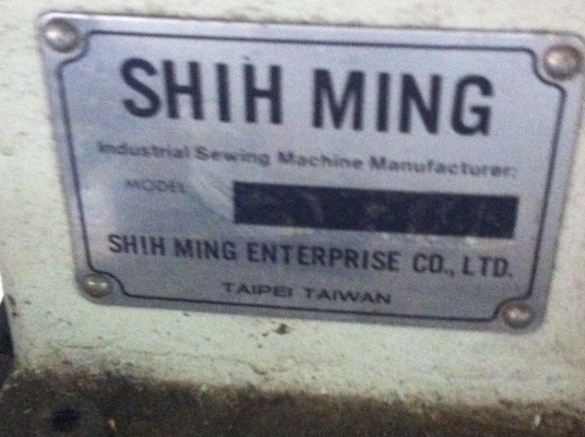 จักรเย็บผ้าอุตสาหกรรมและจักรโพ้ง จักรดึงยางยืด  ทั้งหมดมี 10 หลัง