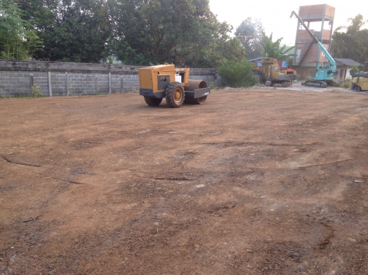 รถบดสั่นสะเทือน bomag  bm70d