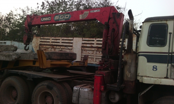 ขายด่วนเครนUNI5ตัน3ชัก4ปอกขายสูงสภาพสวยเดิมพร้อมใช้งาน