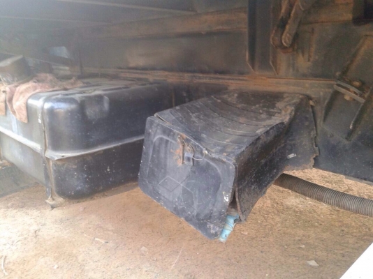 ขายรถบรรทุกสิบล้อดัมพ์ MITSUBISHI turbo ซีเรียล 3,xxx เครื่องเดิม 6D16 turbo - 220 แรง 2 เพลา ทะเบียนพร้อม