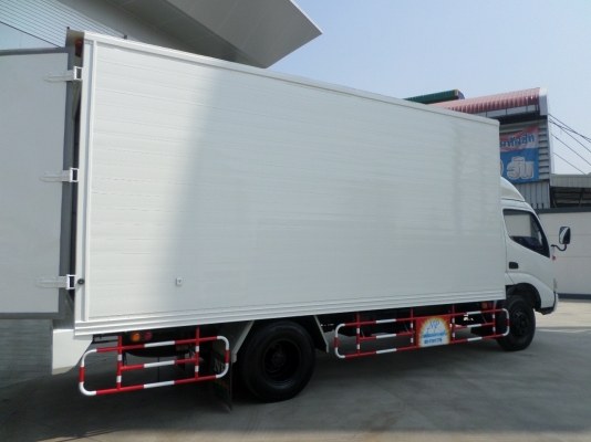 ขายรถบรรทุก 6 ล้อ HINO รุ่น XZU423R