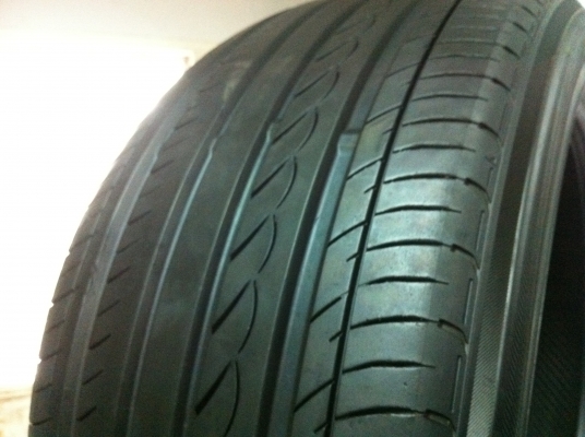 ขายยาง YOKOHAMA  ADVAN dB 2454518 มี 1 เส้น