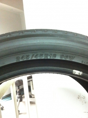 ขายยาง YOKOHAMA  ADVAN dB 2454518 มี 1 เส้น