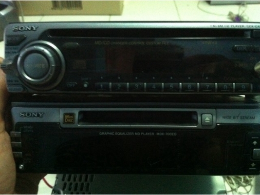 SONY CDX-C4200และMDX-700EQ MD CD EQ7หรือ15แบน กราฟฟิก 4-5 แบบ ปรีเอ้า 2หรือ3 ชุุดนี้มี2ชิ้น
