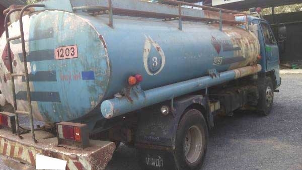 รถบรรทุกน้ำมัน ISUZU NPR 115HP เกียร์สั้น  ความจุ7,000ลิตร พร้อมมิเตอร์ อุปกรณ์ระบบเปิด - ปิด ดูสภาพรถและทดลองขับและยังต่อลองราคาได้อีกครับ