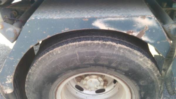 รถบรรทุกน้ำมัน ISUZU NPR 115HP เกียร์สั้น  ความจุ7,000ลิตร พร้อมมิเตอร์ อุปกรณ์ระบบเปิด - ปิด ดูสภาพรถและทดลองขับและยังต่อลองราคาได้อีกครับ