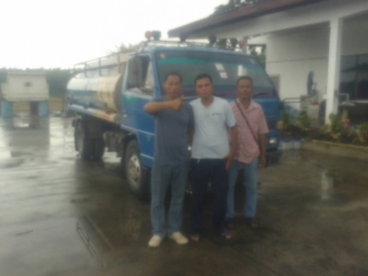 รถบรรทุกน้ำมัน ISUZU NPR 115HP เกียร์สั้น  ความจุ7,000ลิตร พร้อมมิเตอร์ อุปกรณ์ระบบเปิด - ปิด ดูสภาพรถและทดลองขับและยังต่อลองราคาได้อีกครับ