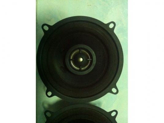 ลำโพง pioneer ไม่ทราบรุุ่น กรวยอลูมิเนียม สภาพสวย 5 นิ้ว 2 ทาง