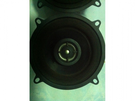 ลำโพง pioneer ไม่ทราบรุุ่น กรวยอลูมิเนียม สภาพสวย 5 นิ้ว 2 ทาง