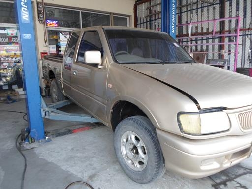 ขาย isuzu cab 2500cc