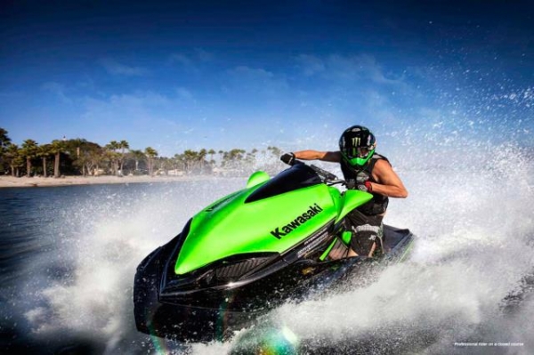 แรงที่สุดในโลก กับ 2015 KAWASAKI Ultra 310R ตัวแต่งจากโรงงาน สวยมาก พร้อมประกัน