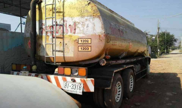 ขายด่วนรถบบรทุกนํ้มมันร๊อกกี้เครื่อง210เเรงม้าบรรจุน้ำมัน16000ลิตรติดตั้งกระทอบโหลดล้าง ขายด่วนรถบบรทุกนํ้มมันร๊อกกี้เครื่อง210เเรงม้าบรรจุน้ำมัน16000ลิตรติดตั้งกระทอบโหลดล้าง