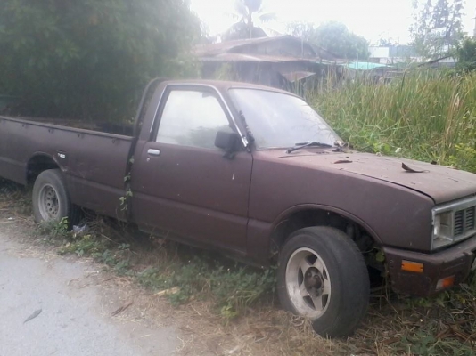 ขาย isuzu kbz หัวเดียว ไม่มีเครื่อง มีทะเบียนมีเล่มทะเบียนขาดเมื่อ56 ผมซื้อมาว่าจะเอามาต่อรถยก แต่ทุนหมดเสียก่อนครับ สนใจเอาไปทำต่อได้ครับ โต้ง 083-5466602