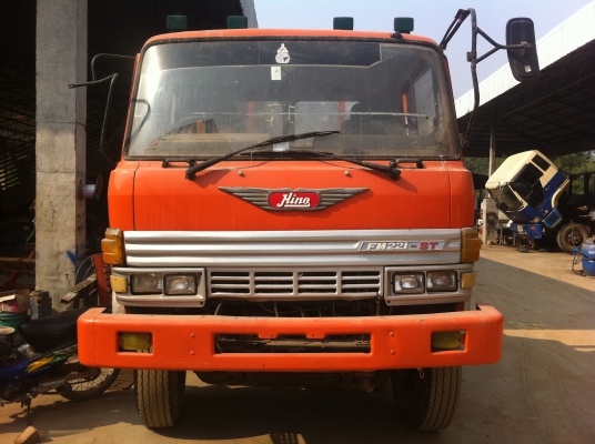HINO 226 เครื่องเดิม 220 แรงม้า เทเลอร์ 12 ล้อ ทะเบียนพร้อมโอน สภาพพร้อมใช้