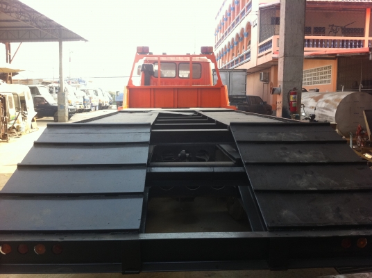 HINO 226 เครื่องเดิม 220 แรงม้า เทเลอร์ 12 ล้อ ทะเบียนพร้อมโอน สภาพพร้อมใช้