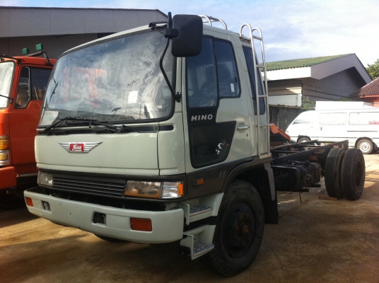 HINO FE 3WJKA เครื่อง Wo6E-165 แรงม้า หัวลากคัสซี ทำสีหัวใหม่ ยางเต็ม คัสซีสวย HINO FE 3WJKA เครื่อง Wo6E-165 แรงม้า หัวลากคัสซี ทำสีหัวใหม่ ยางเต็ม คัสซีสวย