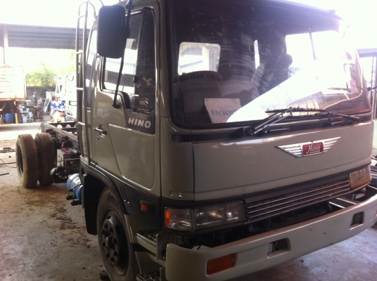 HINO FE 3WJKA เครื่อง Wo6E-165 แรงม้า หัวลากคัสซี ทำสีหัวใหม่ ยางเต็ม คัสซีสวย HINO FE 3WJKA เครื่อง Wo6E-165 แรงม้า หัวลากคัสซี ทำสีหัวใหม่ ยางเต็ม คัสซีสวย