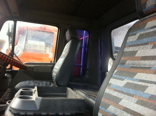 HINO FE 3WJKA เครื่อง Wo6E-165 แรงม้า หัวลากคัสซี ทำสีหัวใหม่ ยางเต็ม คัสซีสวย HINO FE 3WJKA เครื่อง Wo6E-165 แรงม้า หัวลากคัสซี ทำสีหัวใหม่ ยางเต็ม คัสซีสวย