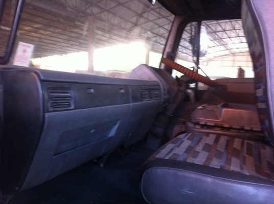 HINO FE 3WJKA เครื่อง Wo6E-165 แรงม้า หัวลากคัสซี ทำสีหัวใหม่ ยางเต็ม คัสซีสวย HINO FE 3WJKA เครื่อง Wo6E-165 แรงม้า หัวลากคัสซี ทำสีหัวใหม่ ยางเต็ม คัสซีสวย