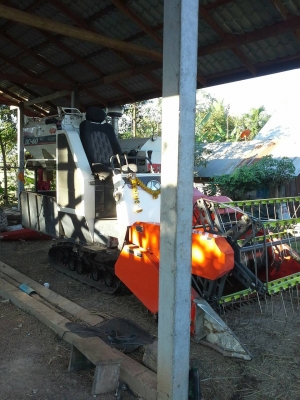 (((ขาย))) รถเกี่ยวข้าวคูโบต้า DC-60 PLUS ปี54 พร้อมเทเลอร์