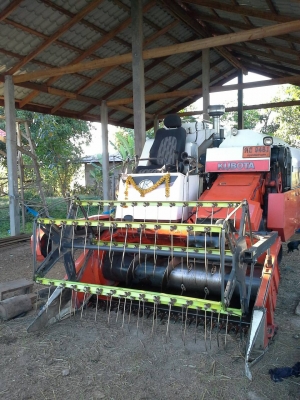 (((ขาย))) รถเกี่ยวข้าวคูโบต้า DC-60 PLUS ปี54 พร้อมเทเลอร์