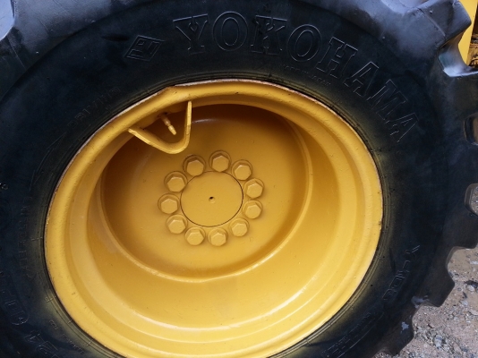 Komatsu 510 นำเข้าจากญี่ปุ่นแท้ มีเอกสารยืนยัน สวยๆครับ ขายถูก 090-986-2521 อ๊อบ