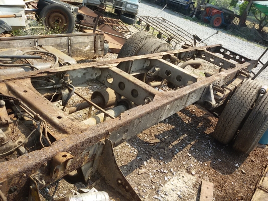 ขายซากรถ2คัน ISUZU 100 แรง กับ NISSAN 100 แรง