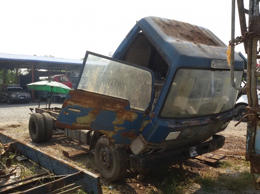 ขายซากรถ2คัน ISUZU 100 แรง กับ NISSAN 100 แรง