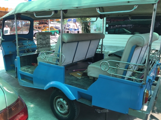 ขายตุ๊กตุ๊กเครื่องไดฮัทสุ 3สูบ มีเล่มทะเบียนพร้อมโอน