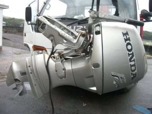 เครื่องเรือ Honda 50HP 4 จังหวะ นำเข้่าญี่ปุ่น