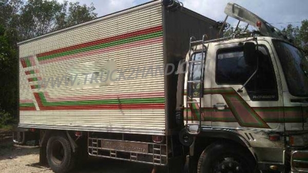 รถบรรทุก HINO ห้องเย็น เครื่อง HO7C  ตู้ยาว5เมตร