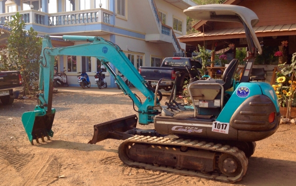 ขายรถขุดKOBELCO - SK025(คอลโทนสั้นปั๊มนิ้ว) รถเก่านอกแท้(มีVDOการทำงานให้ชม)มีเอกสาร ติดต่อ085-5632278