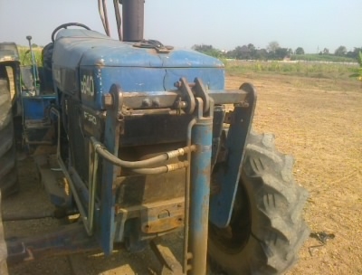 ขายรถไถFORDรุ่น6640  สองเพลาคานหน้าคาลาโล่มีทะเบียนพร้อมโอนสนใจ0810076640