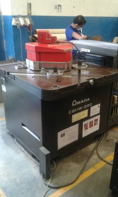 ขายเครื่องบากมุม Amada รุ่น CSHW-220