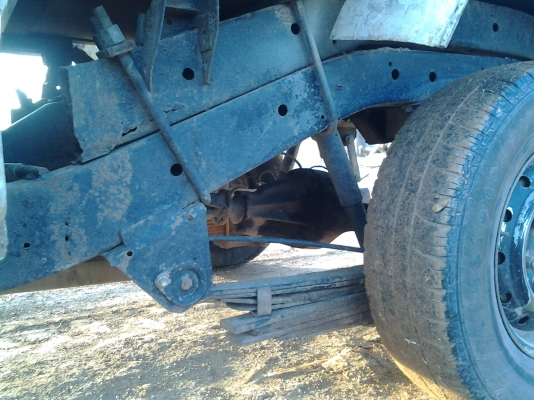 Nissan big m โปรเจครถยก วินส์ไฟฟ้า เครื่องแดง ไฟไซเรนด์ใช้ได้ครับ โนบุ๊คนะพี่น้อง